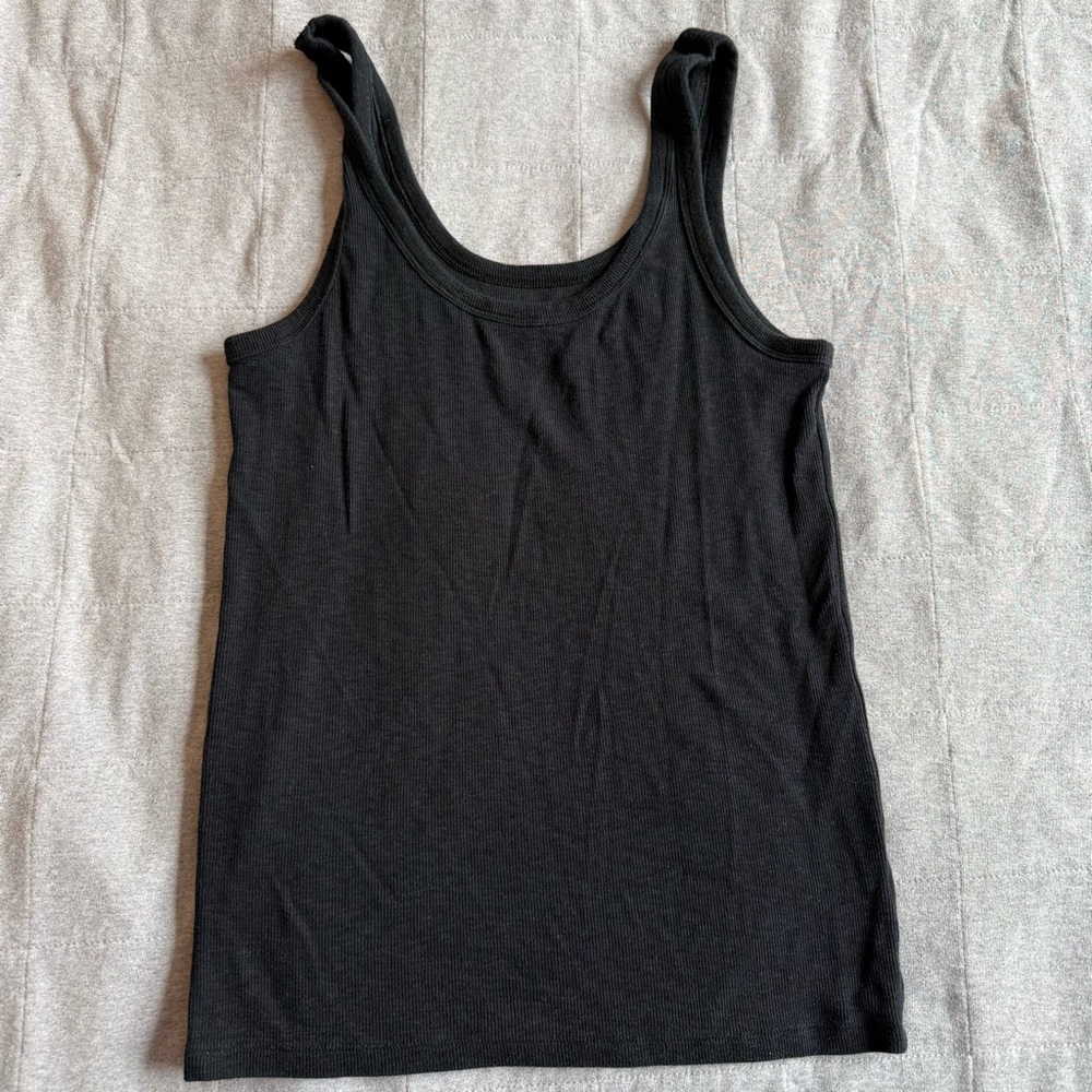 Aerie neutral tanks - Picture 5 of 11
